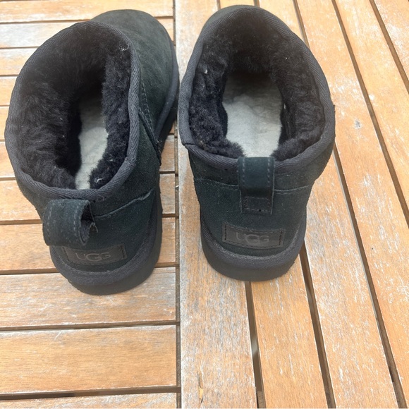 Ugg Boots - Picture 3 of 6